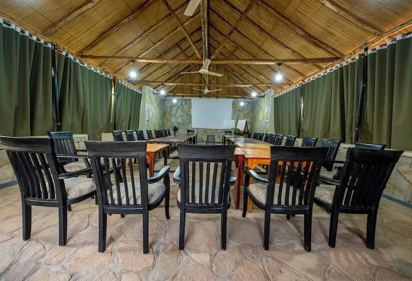 هتل Sambiya River Lodge