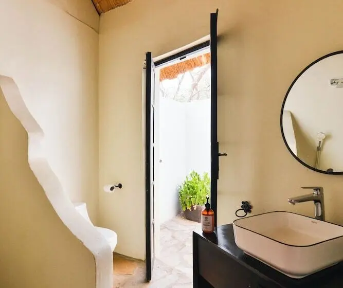 هتل Sambiya River Lodge