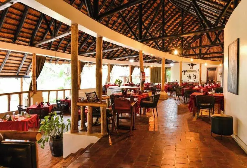 هتل Sambiya River Lodge