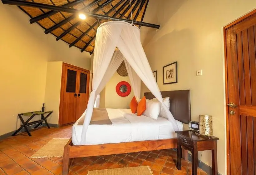 هتل Sambiya River Lodge