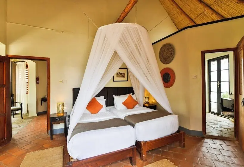 هتل Sambiya River Lodge