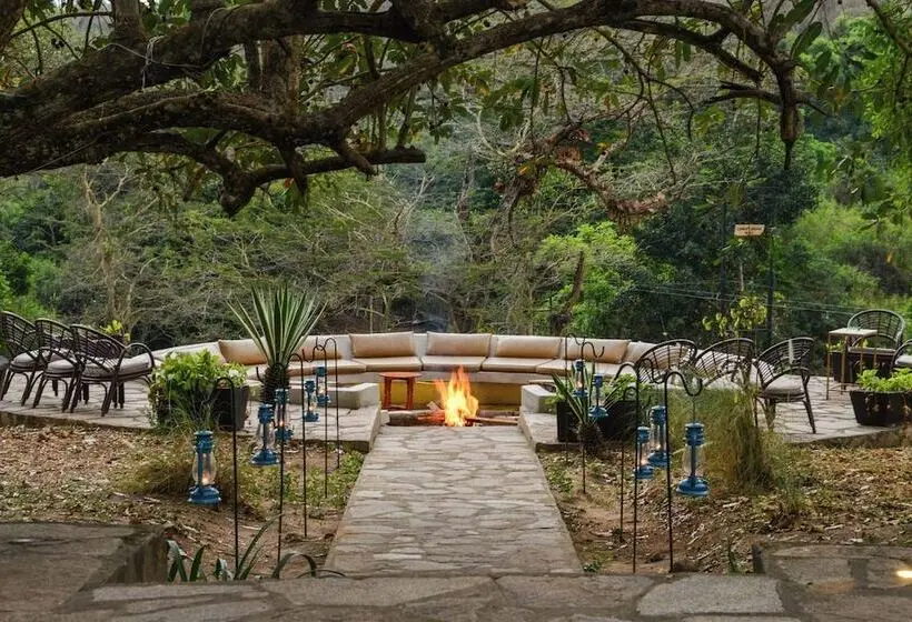 هتل Sambiya River Lodge