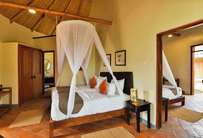 هتل Sambiya River Lodge