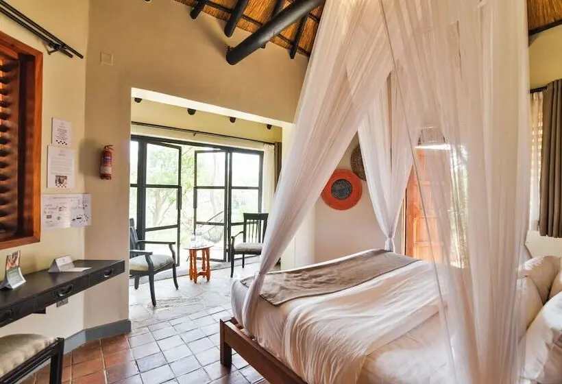 هتل Sambiya River Lodge