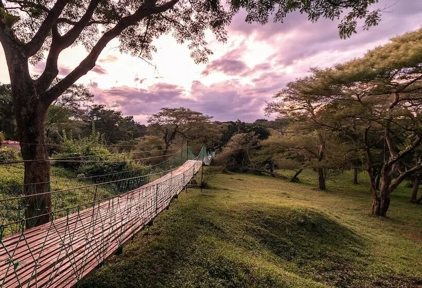هتل Sambiya River Lodge