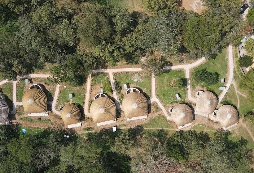 هتل Sambiya River Lodge