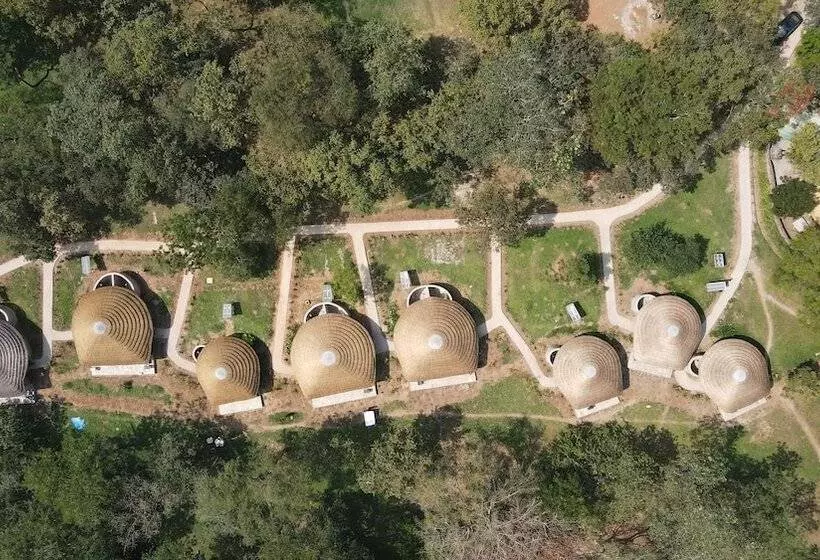 هتل Sambiya River Lodge