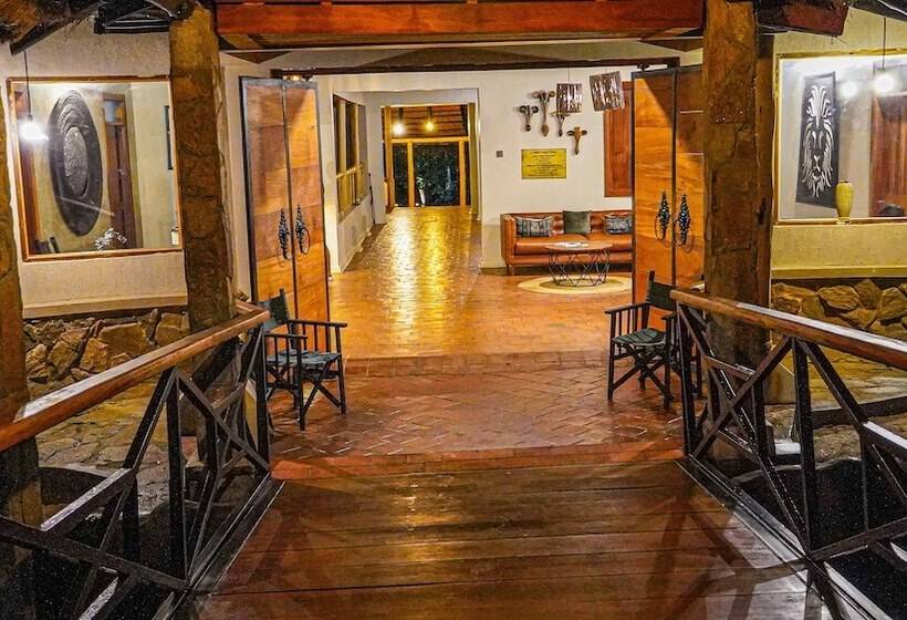 هتل Sambiya River Lodge