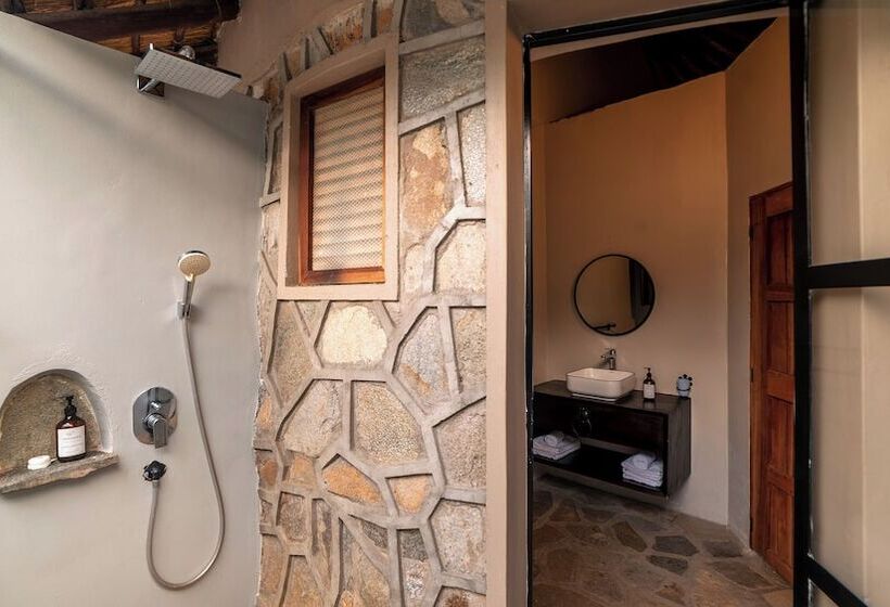 هتل Sambiya River Lodge