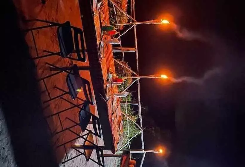 Hotelli Selous Mapumziko Lodge