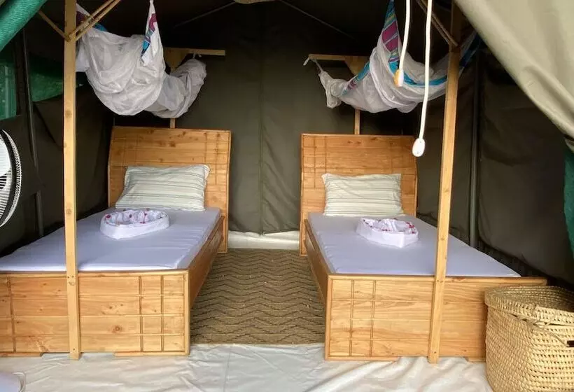 Hotelli Selous Mapumziko Lodge