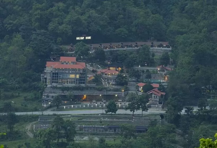 هتل Serene Highway Resort