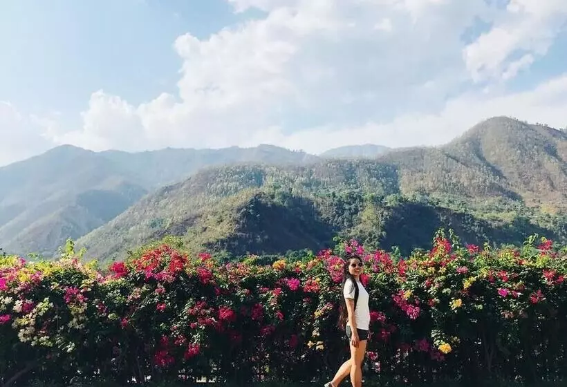 هتل Serene Highway Resort