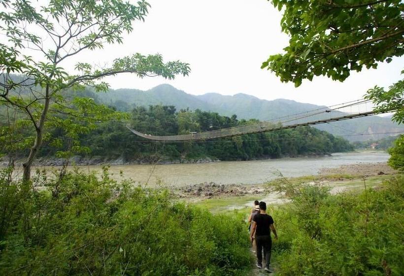 هتل Serene Highway Resort