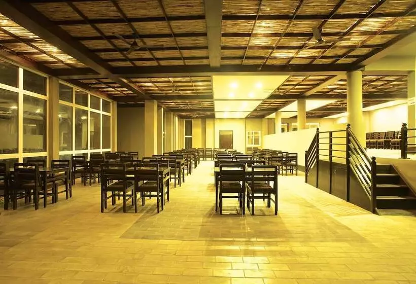 هتل Serene Highway Resort