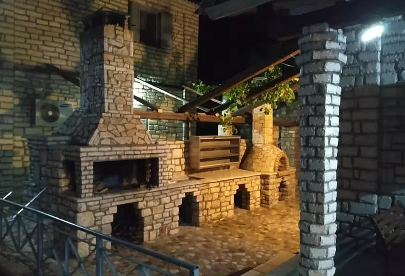 Hotelli Stone Maisonettes