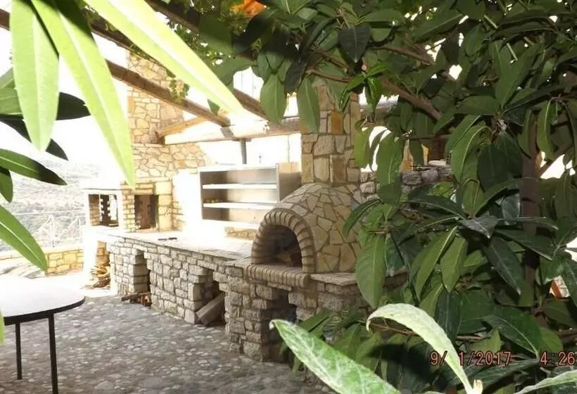 Hotelli Stone Maisonettes