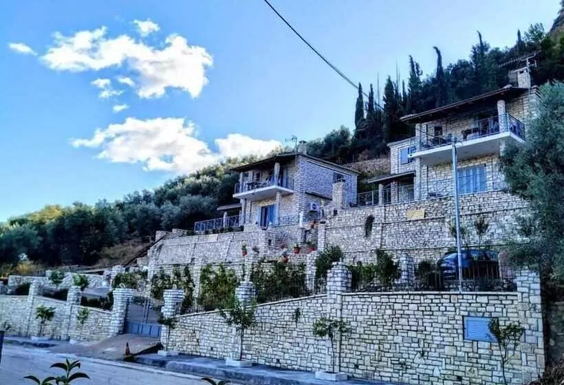 Hotelli Stone Maisonettes