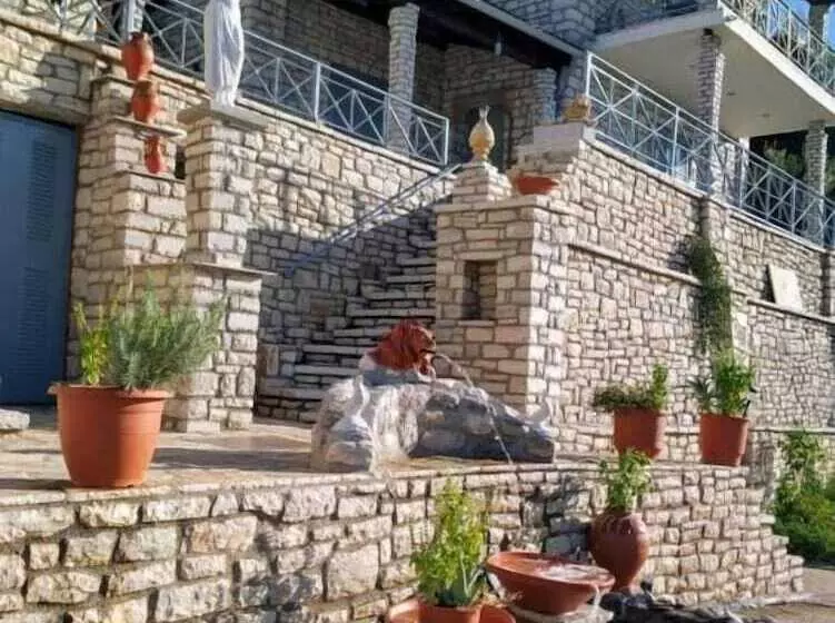 Hotelli Stone Maisonettes