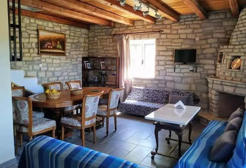 Hotelli Stone Maisonettes