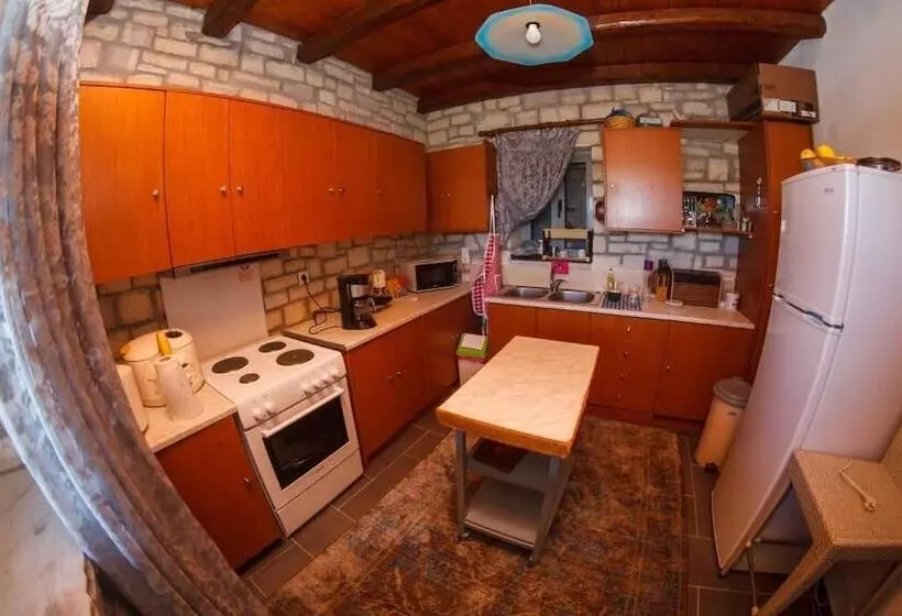 Hotelli Stone Maisonettes