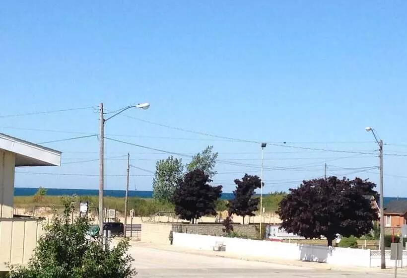 Motelli Ludington Pier House