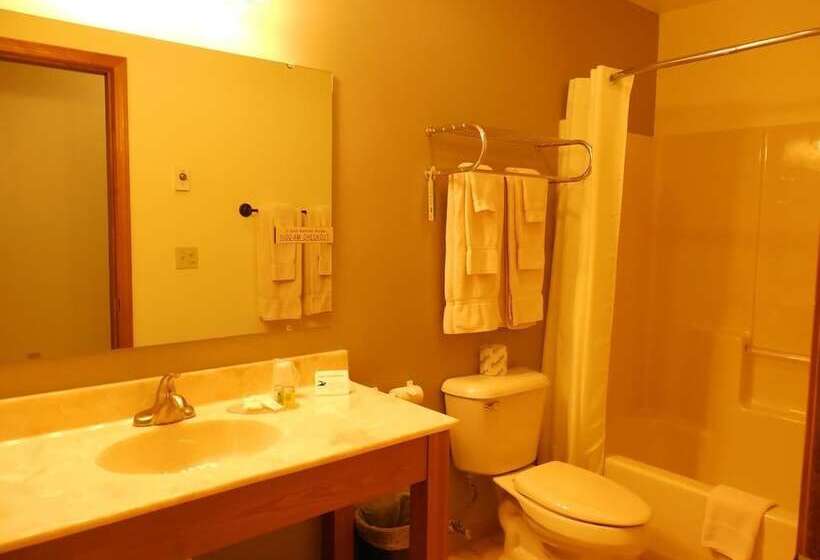 فندق على الطريق Ludington Pier House