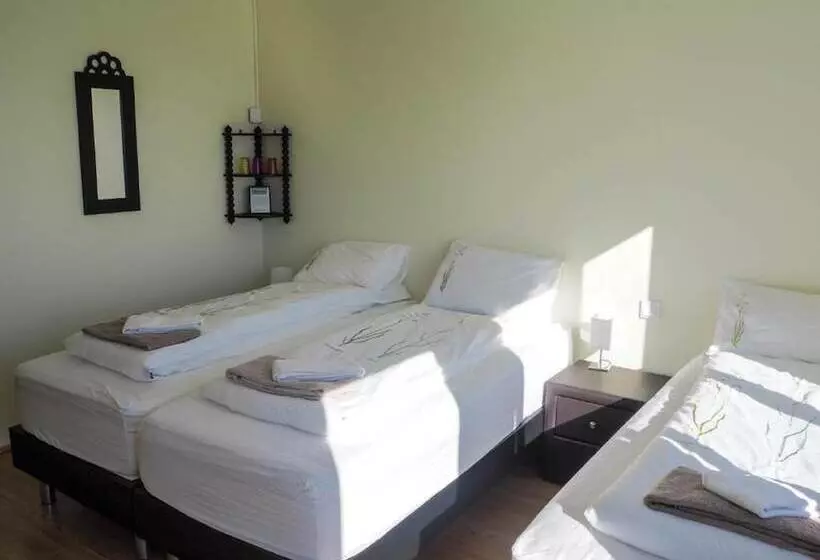 پانسیون Kast Guesthouse