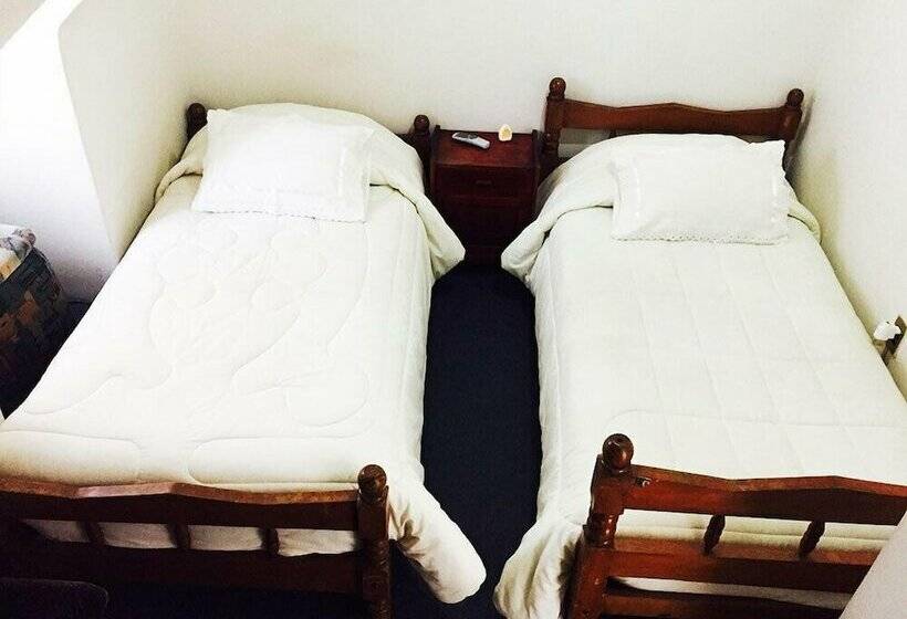 پانسیون Residencial La Familia