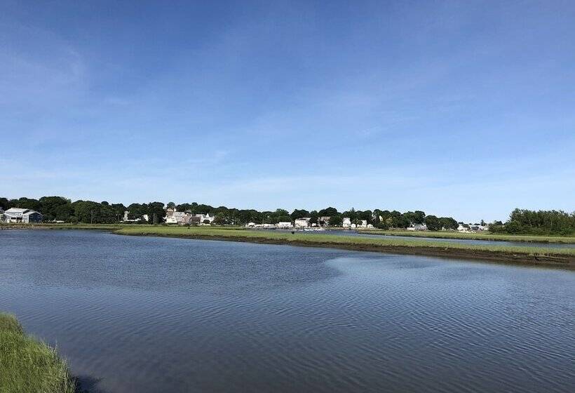 بنسيون Rooms In Family House In Salem Boston