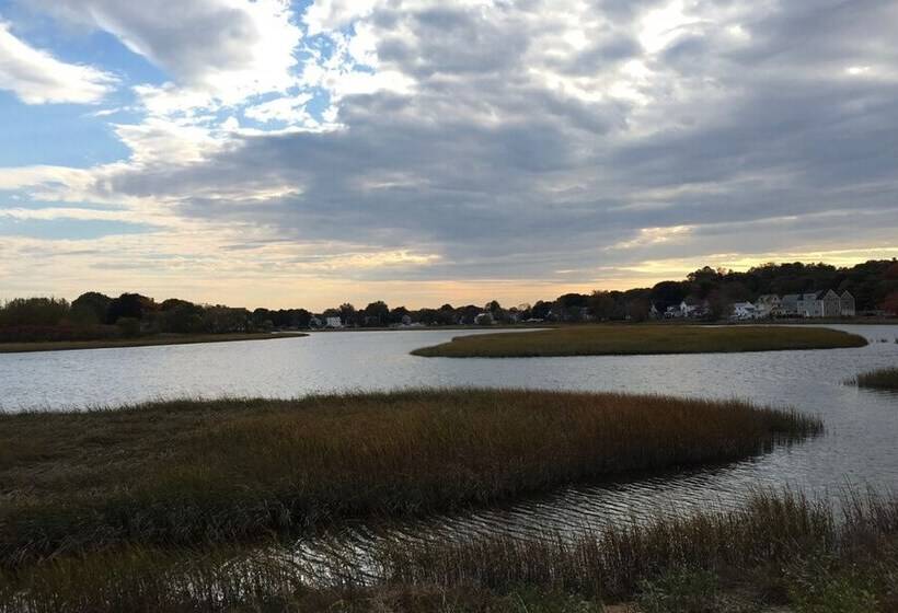 بنسيون Rooms In Family House In Salem Boston