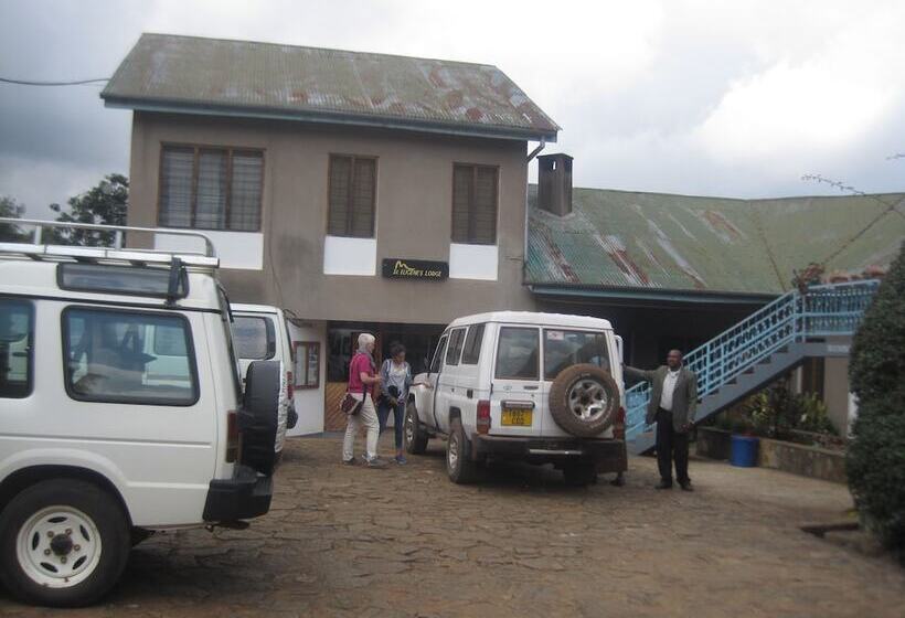 ペンション St. Eugene S Hostel