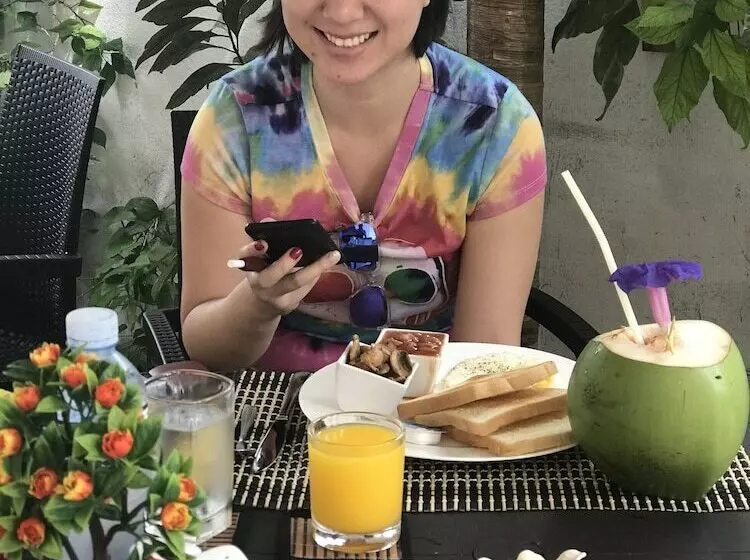 پانسیون Sunnyside Maamendhoo