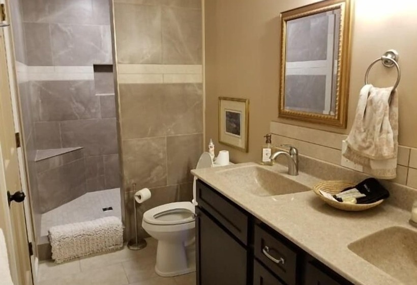 Sisters On Sycamore Bed & Breakfast