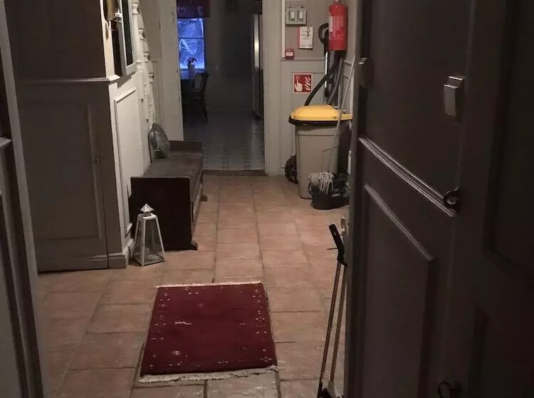 Västerkvarns Vandrarhem   Hostel