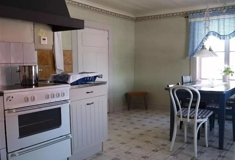 Västerkvarns Vandrarhem   Hostel