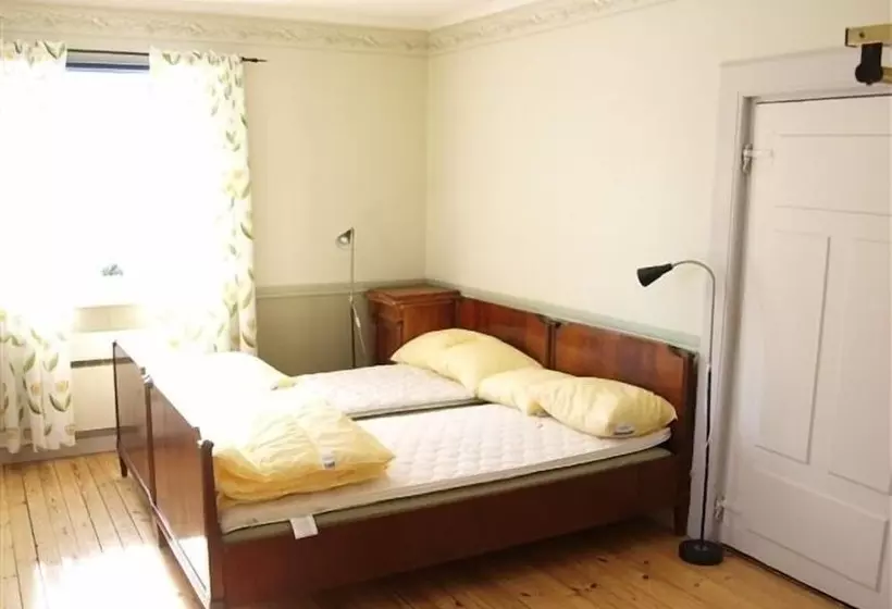 Västerkvarns Vandrarhem   Hostel