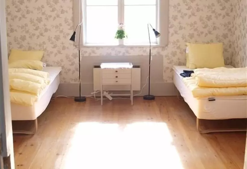 Västerkvarns Vandrarhem   Hostel