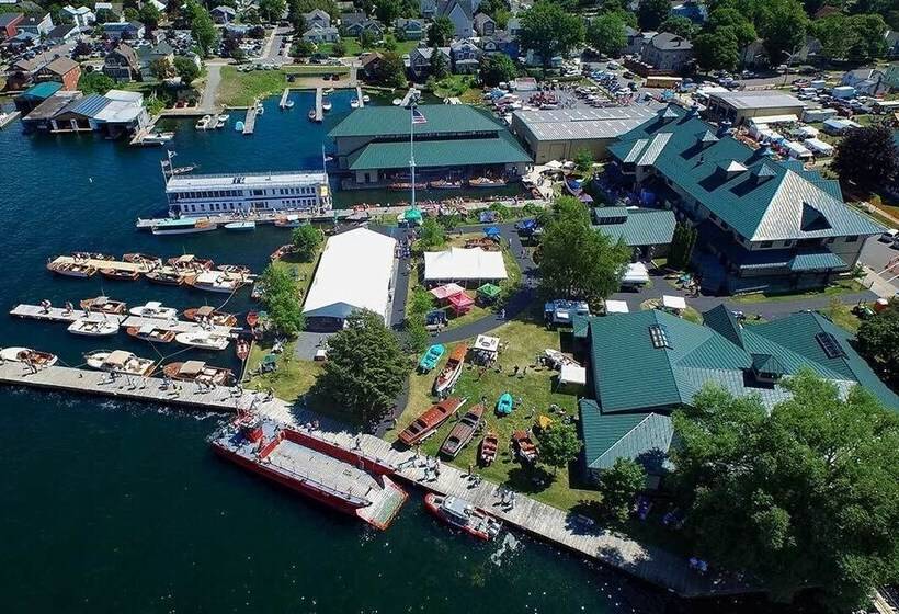 Watermark Waterfront Cottages