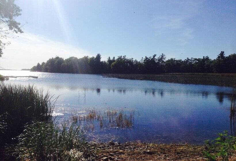Watermark Waterfront Cottages