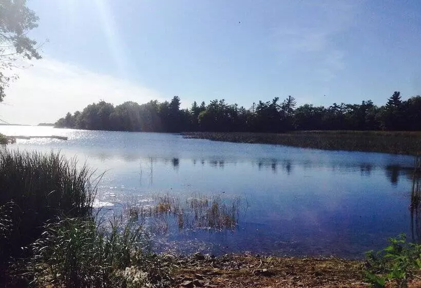 Watermark Waterfront Cottages