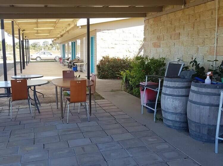 A Country View Motel Ilbilbie