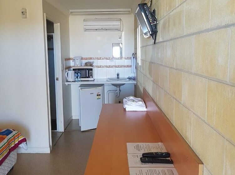 A Country View Motel Ilbilbie