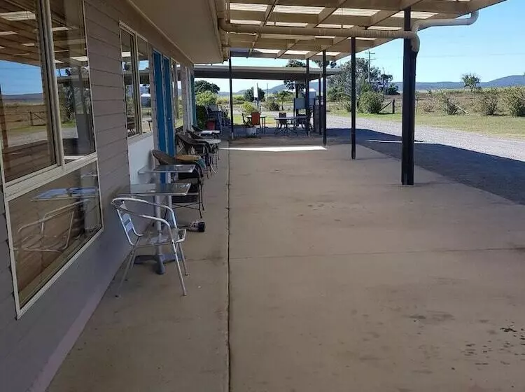 A Country View Motel   Ilbilbie