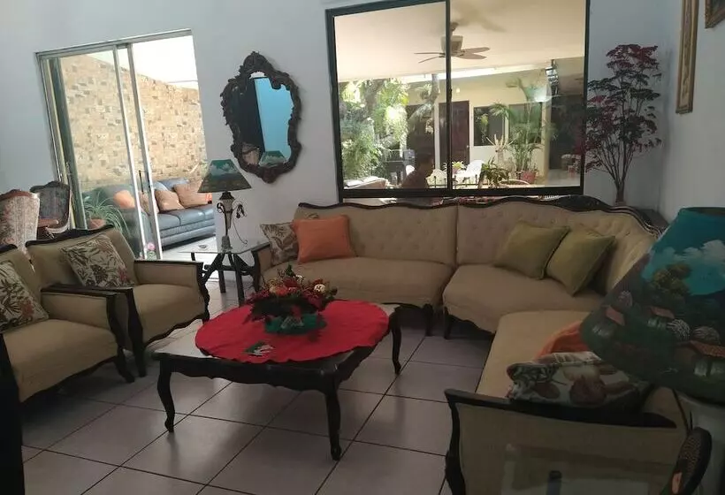 ベッドアンドブレックファースト Antiguo