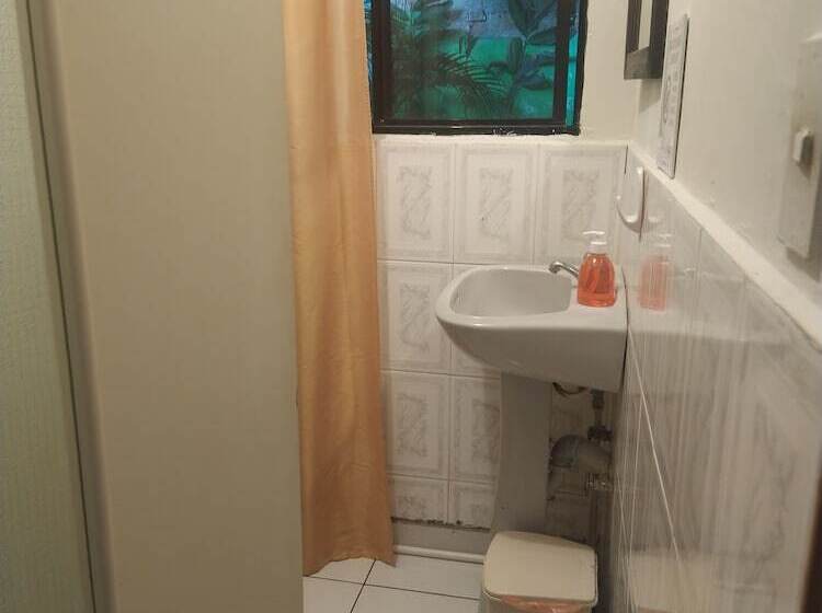 تختخواب و صبحانه Antiguo