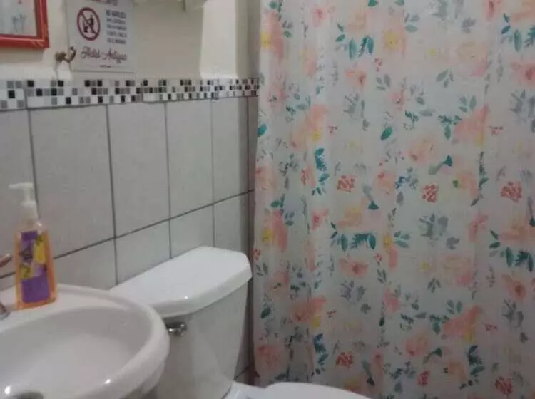 ベッドアンドブレックファースト Antiguo