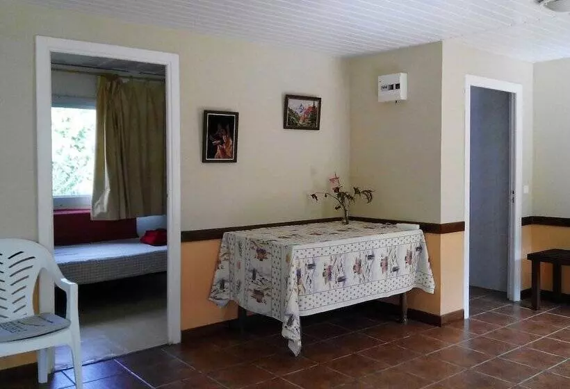 تختخواب و صبحانه Gîte Domaine De La Ferme D Erambere Lot 67 Route De La Nondoue