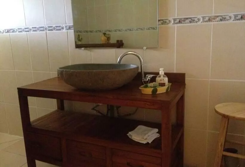 تختخواب و صبحانه Gîte Domaine De La Ferme D Erambere Lot 67 Route De La Nondoue