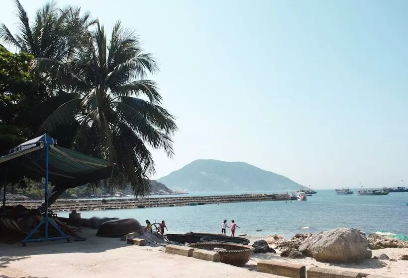 تختخواب و صبحانه Cham Island Smiles Homestay